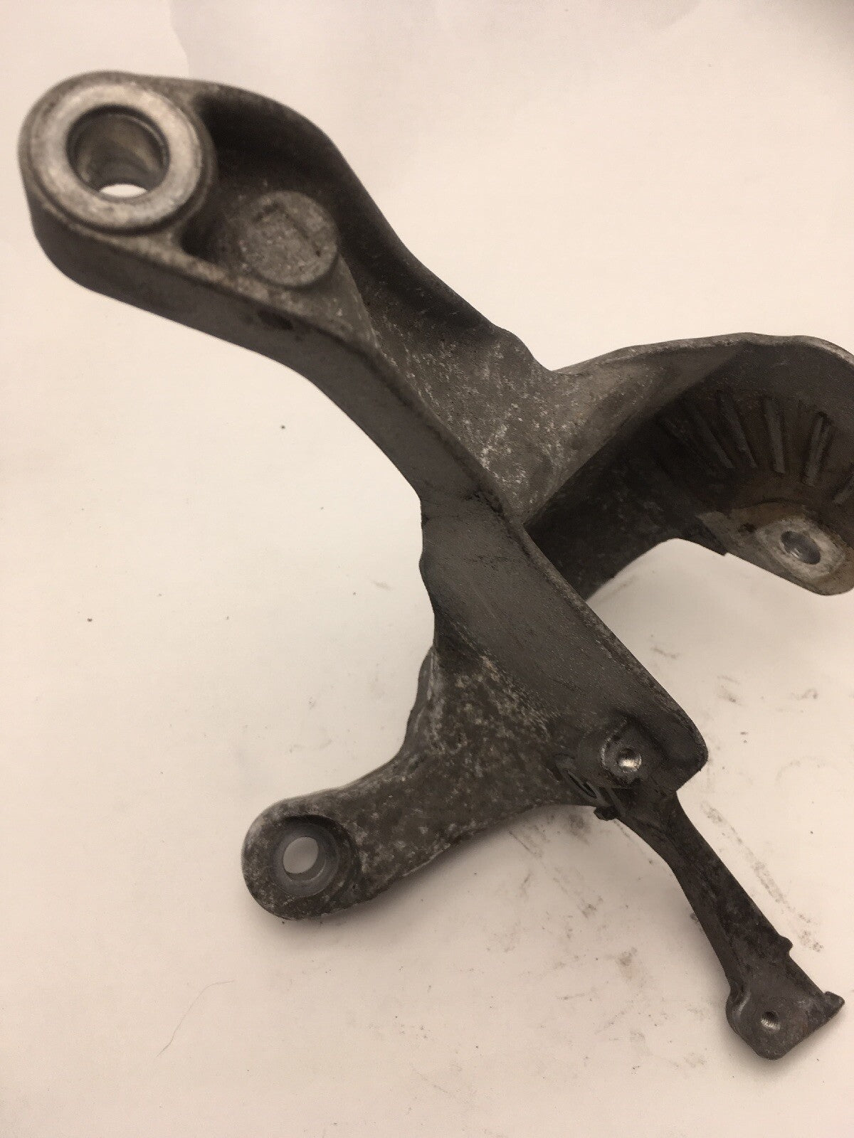 Gearbox Support Bracket 6765333 04-06 From a MINI R50 R521