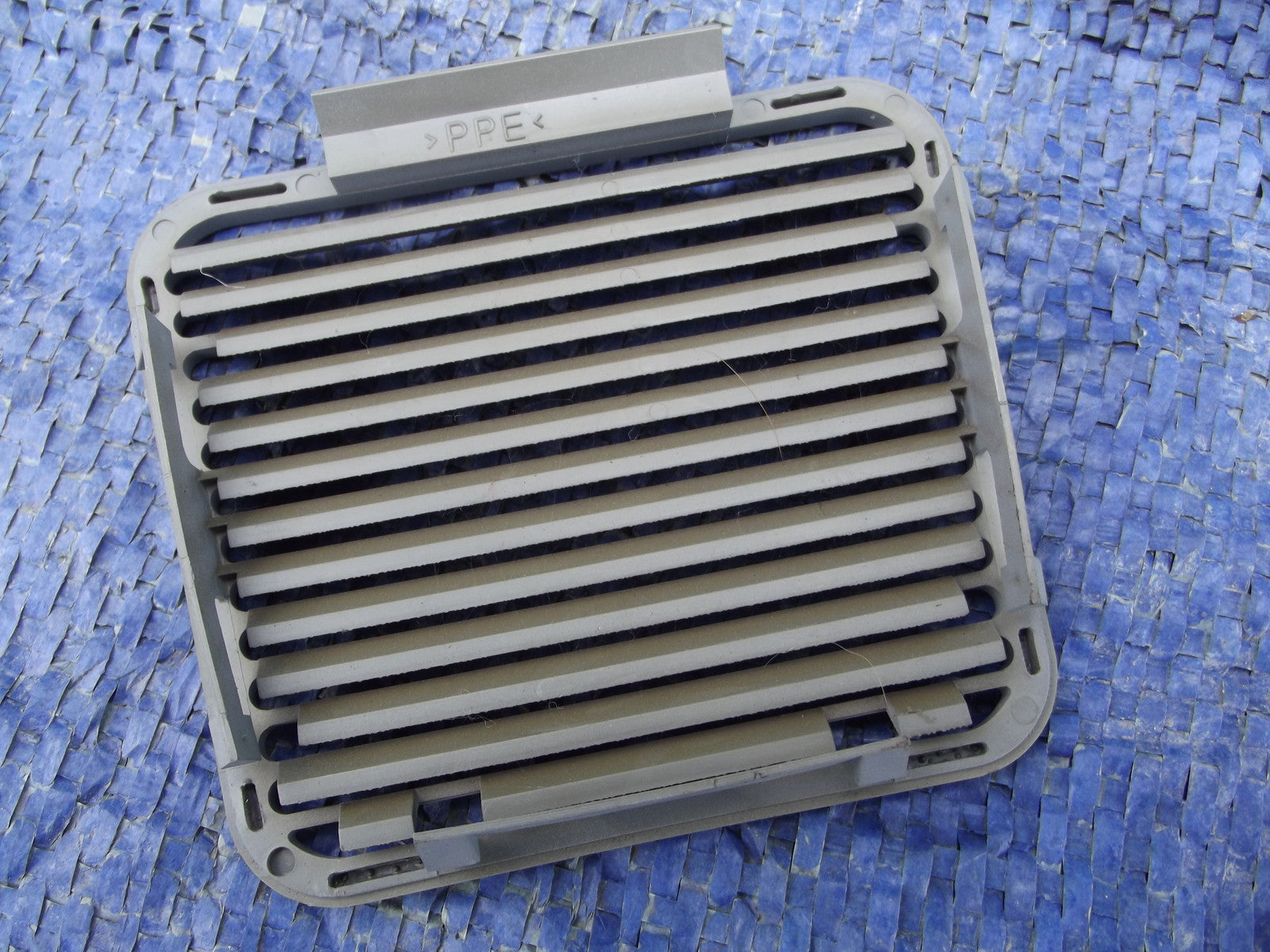 CENTRAL MIDDLE HIGH BRAKE LIGHT ACCRESS GRILL   from BMW E36 3 SERIES COUPE1