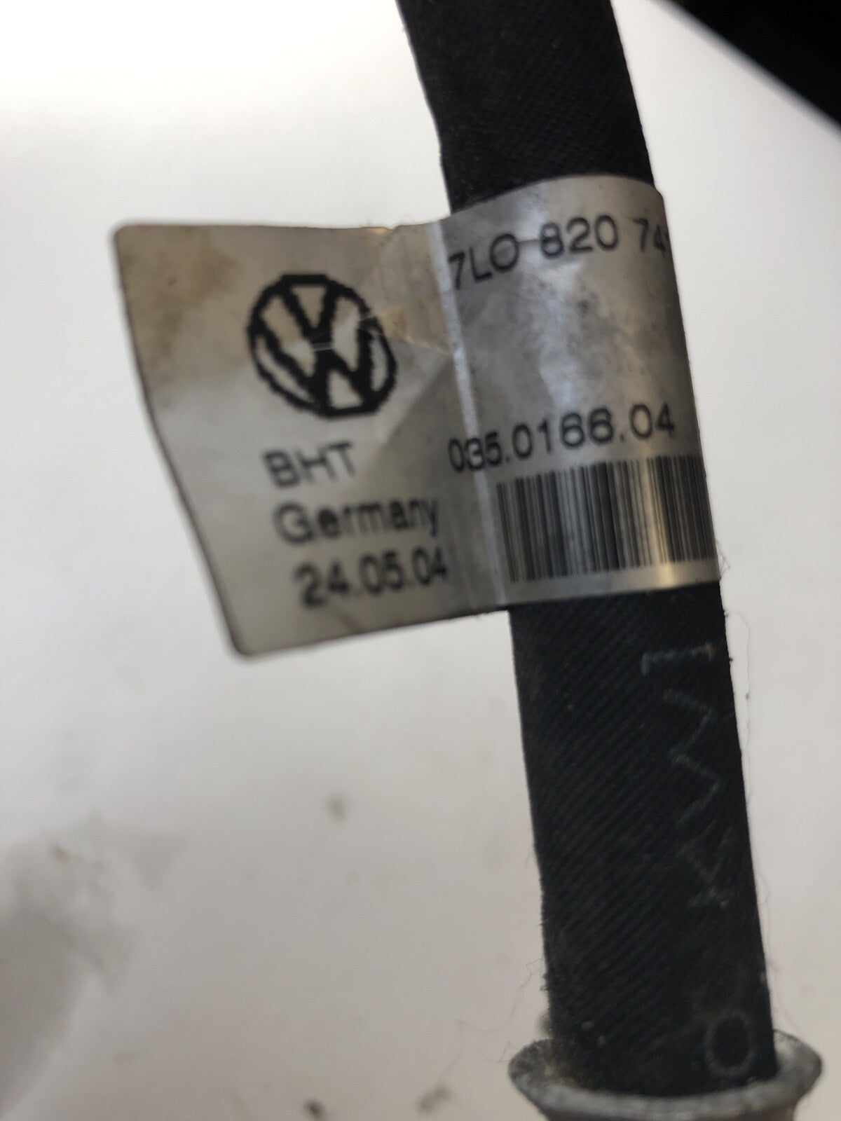 Air Conditioning Hose 7L0820741F from a Porsche 955 Cayenne 01-061