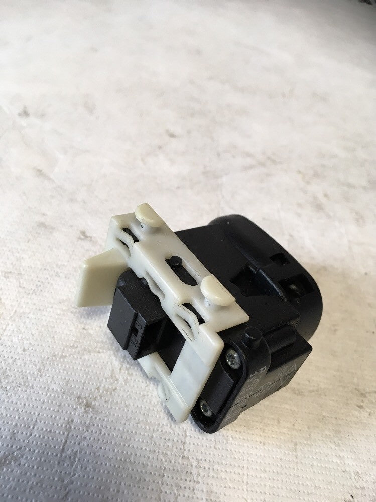 Electric Window Single Switch From a Mercedes C Class W203 00-051