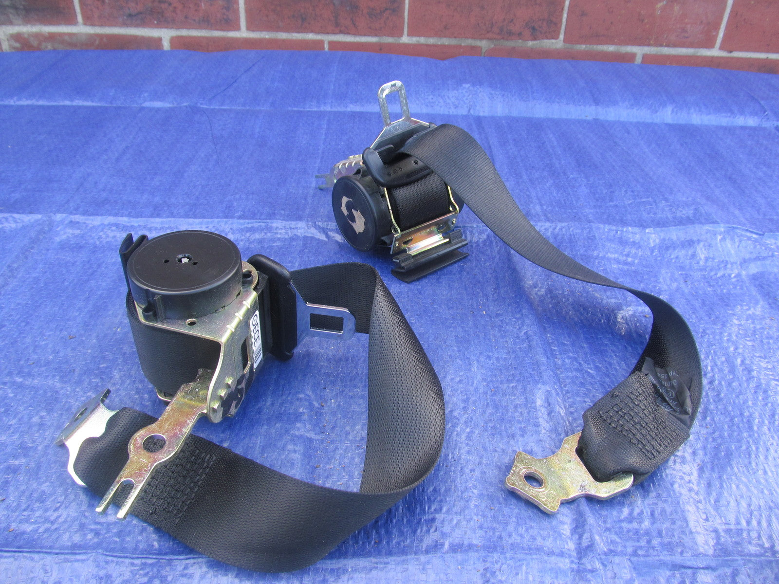REAR SEAT BELT 8202591 LEFT OR RIGHT SIDE  From E46 BMW 318i SE SALOON 20011