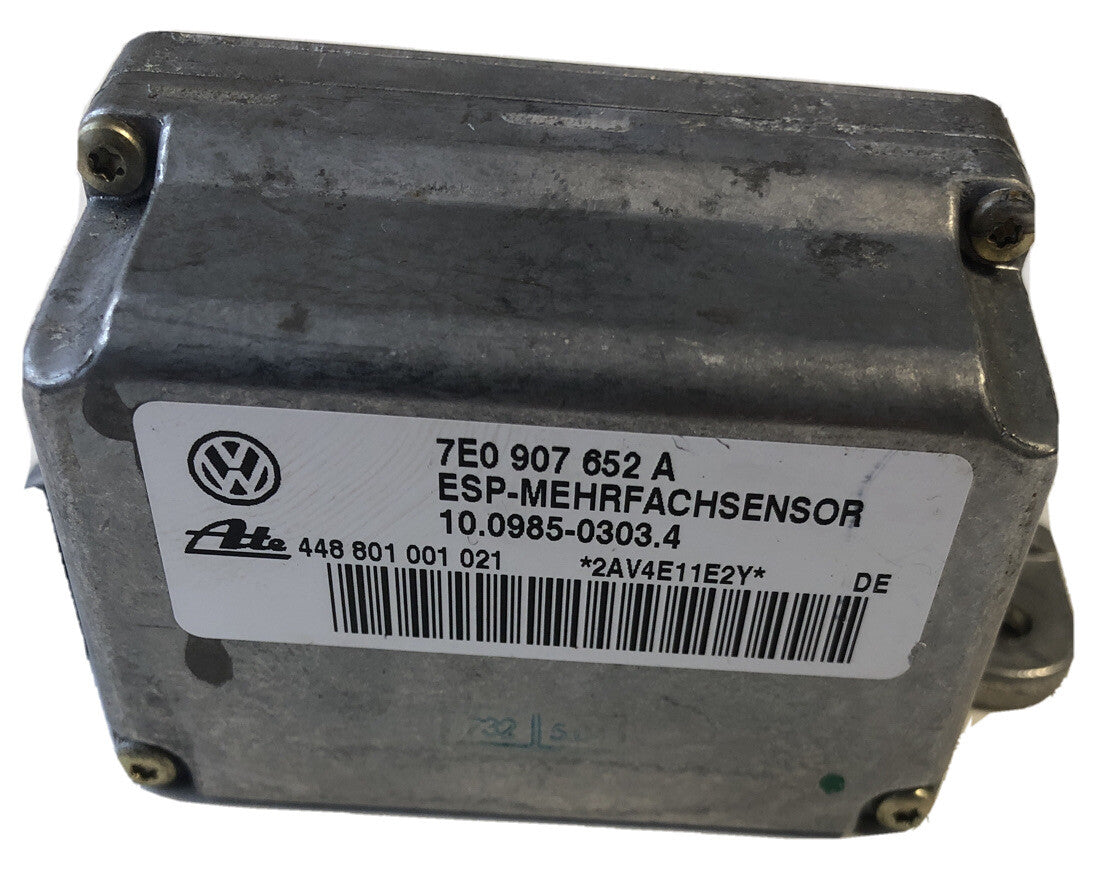 ESP Sensor 7E0907652A from a Porsche 955 Cayenne 01-060