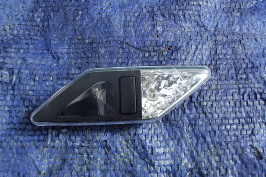 C PILLAR INTERIOR LIGHT RIGHT O/S 8375586 from BMW E46 316 SE SALOON 19990