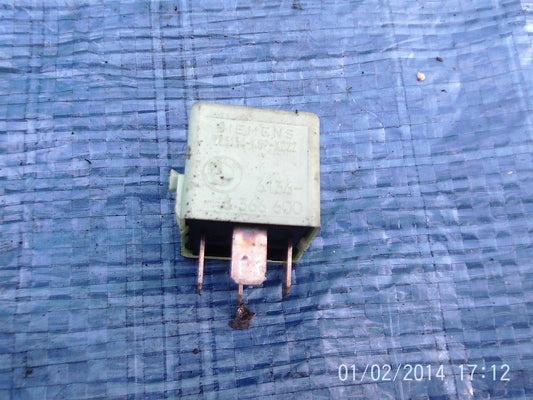 61368366600 RELAY  from BMW E36 316 Ti COMPACT0