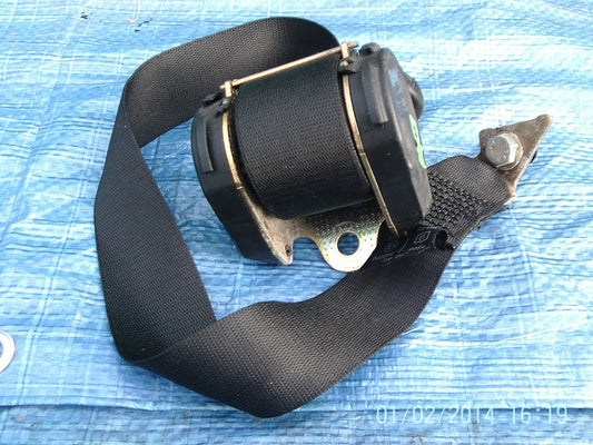 8146304 REAR SEAT BELT RIGHT = O/S   from BMW E36 316 Ti COMPACT0
