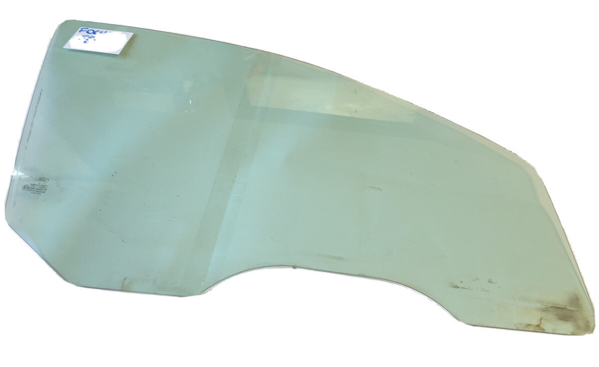 Ford Focus Mk1  Right Side Front Door Window Glass 5 Door0