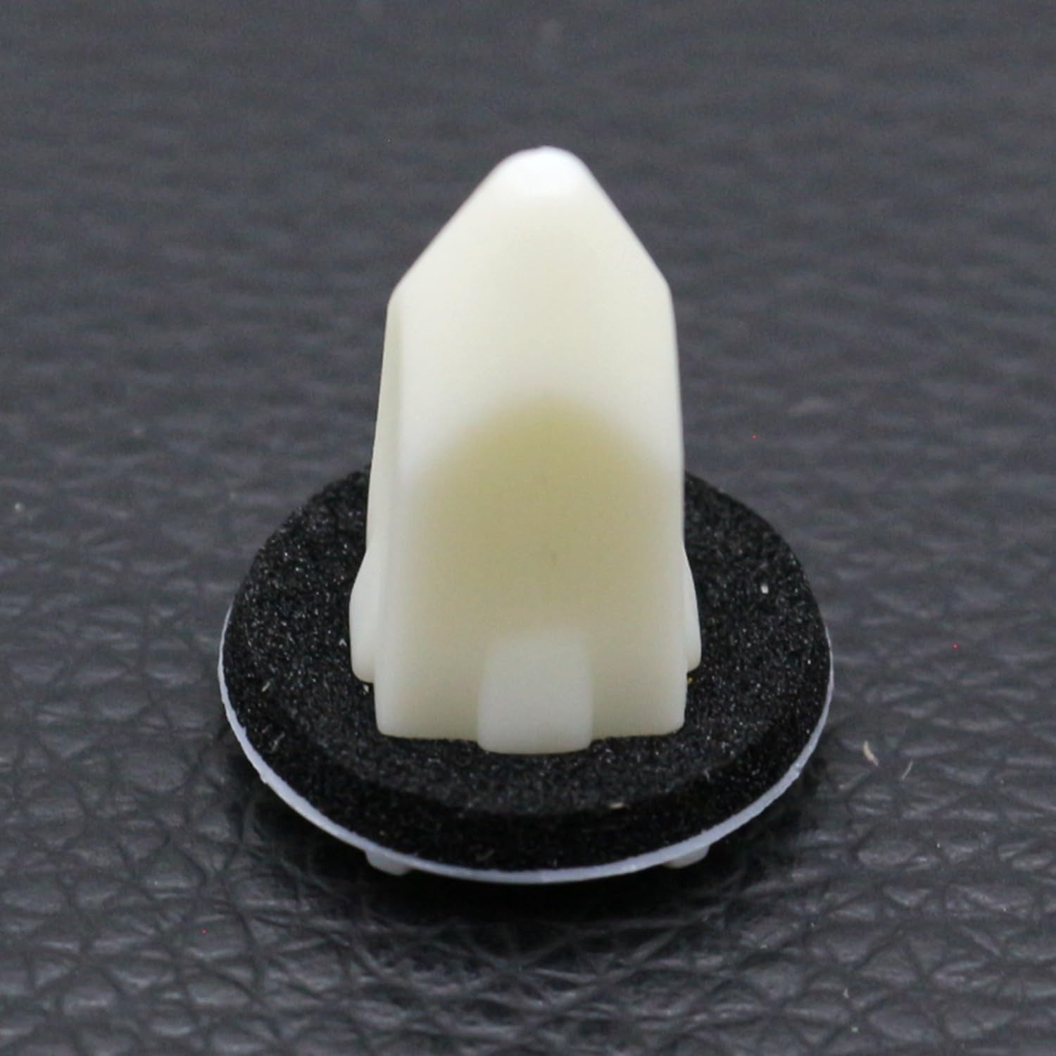 BMW Insulated Gromet for Trim Panel Fixing Secure Bodywork Fastener Clip, Pack 57