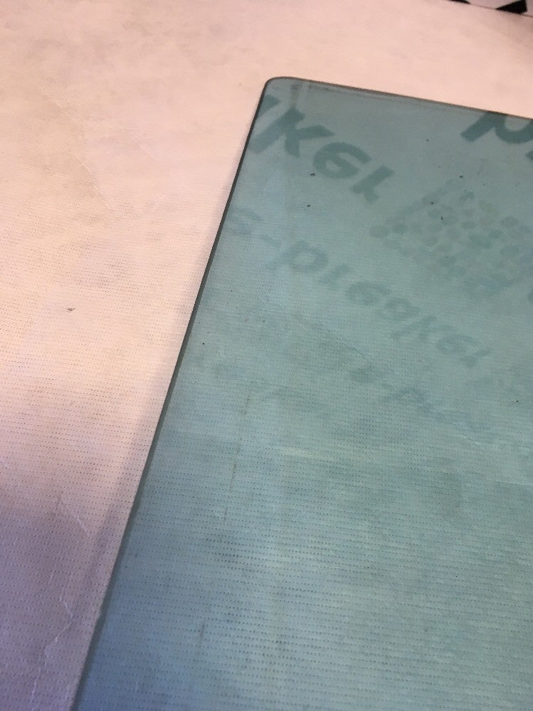 Window Glass Rear Left for a Mercedes C Class W2032