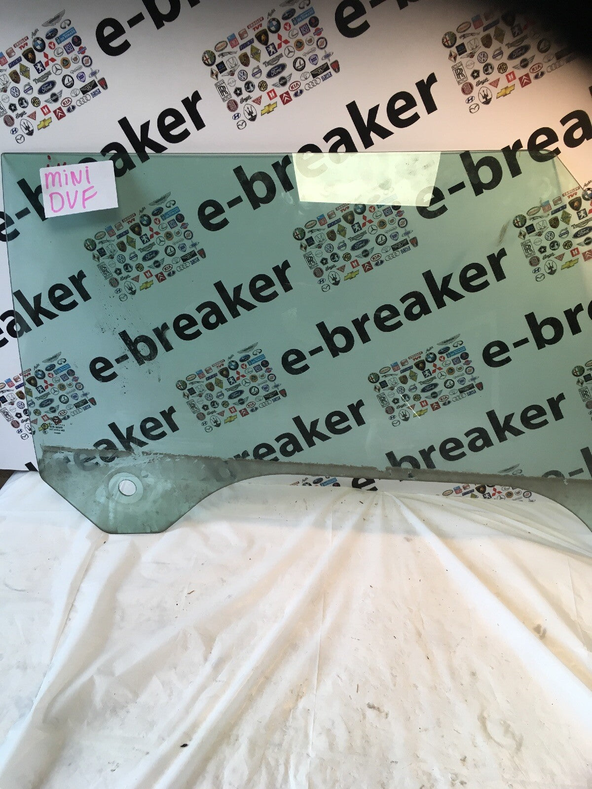 Door Window Glass Right Side from a Mini One R50 2003 1.60