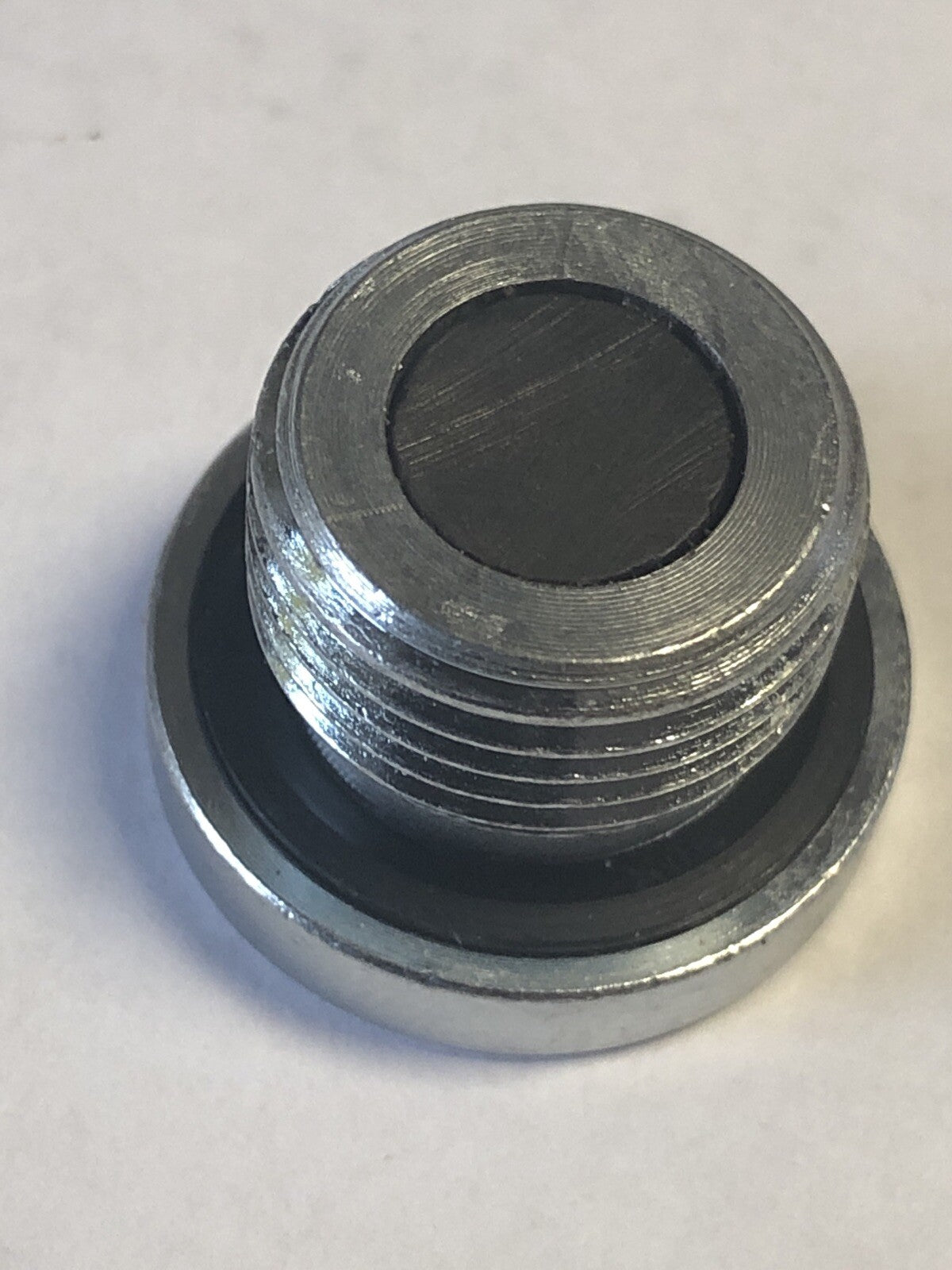 Porsche Magnetic Oil Drain Sump Plug M96 & M97 Engine4