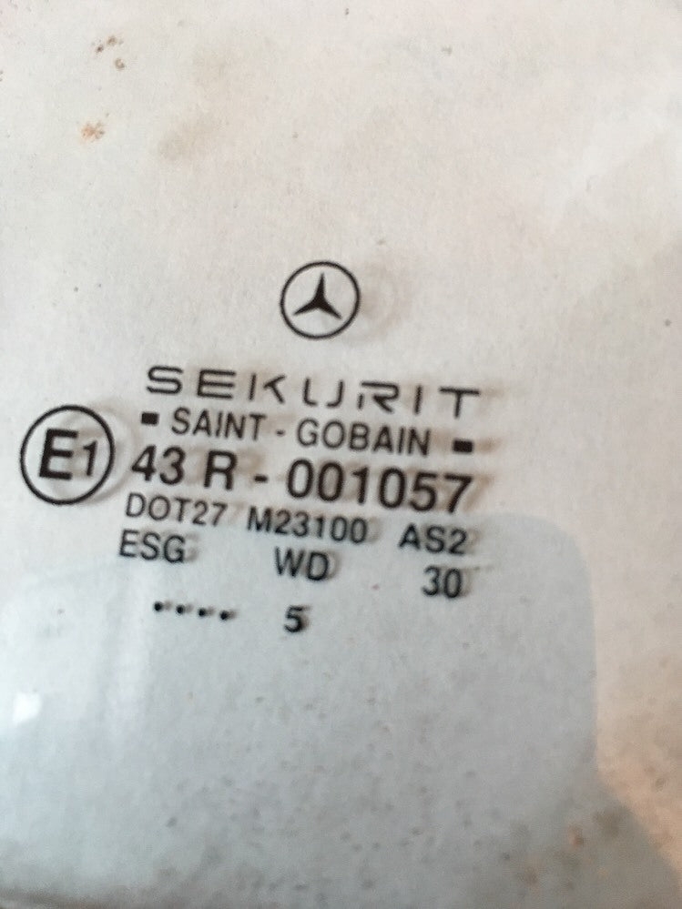 Window Glass Rear Quarter Light Left N/S for MERCEDES BENZ C CLASS W2021