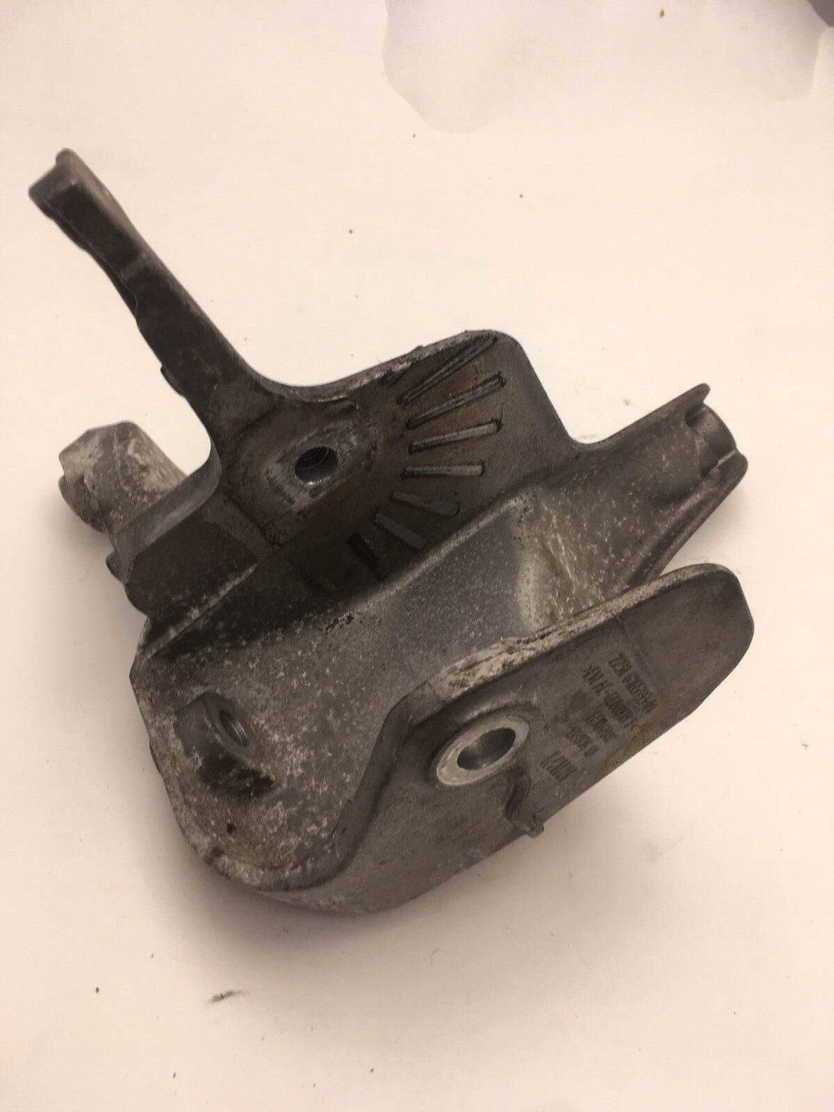 Gearbox Support Bracket 6765333 04-06 From a MINI R50 R525