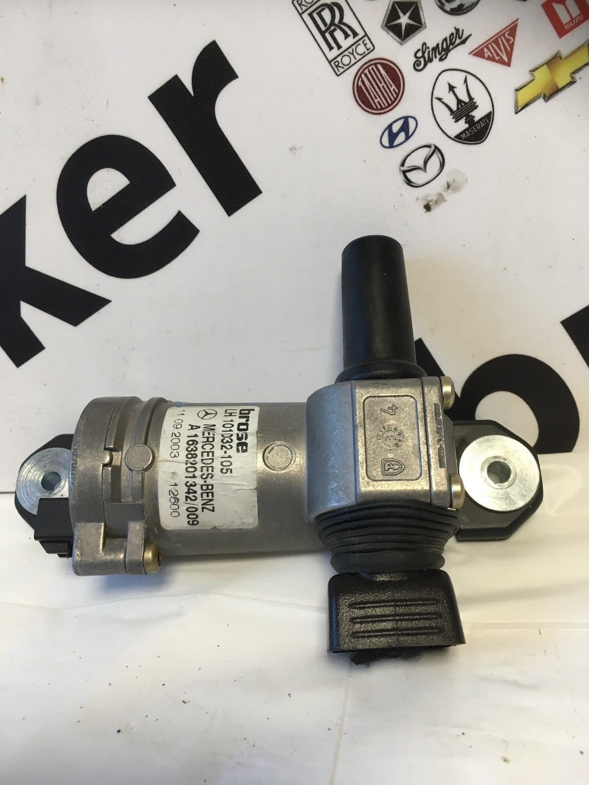 Opening Rear Quarter Left Window Motor 1638201342 From MERCEDES W1630