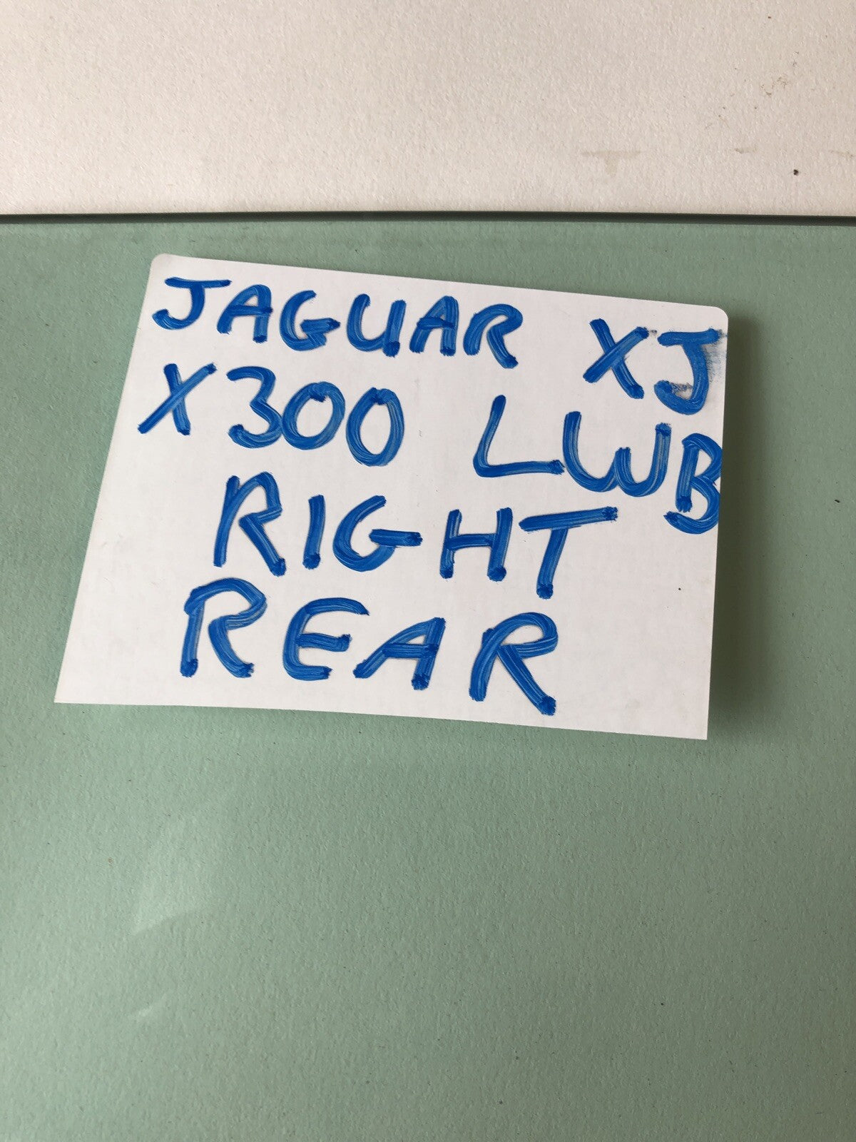 XJ Jaguar X300 LWB  Right Rear Door Window Glass2