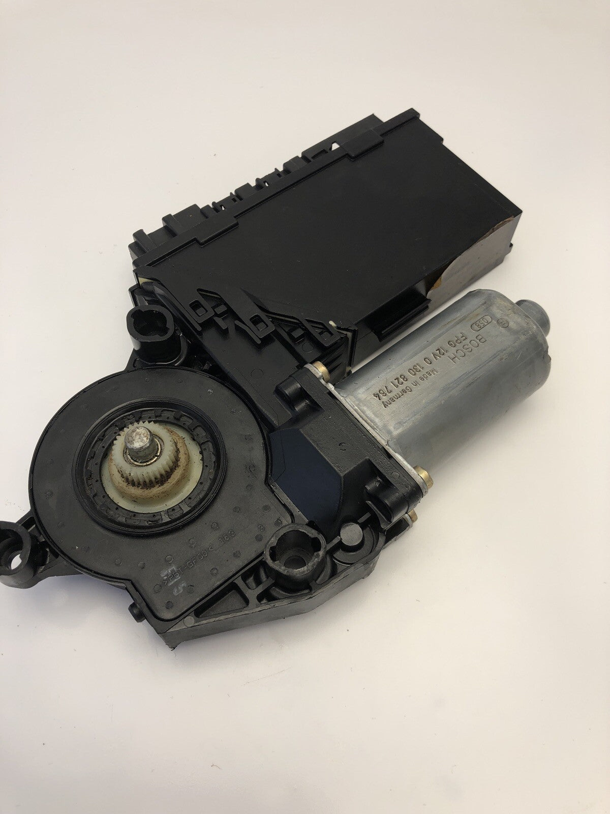 Front Left Electric Window Motor 7L0959792A from a Porsche 955 Cayenne 01-062