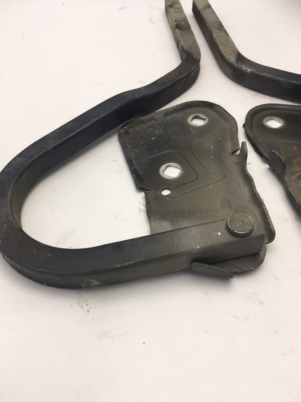 Pair Of Bonnet Hinge In Black From a Mini R50 R52 R53 01-062