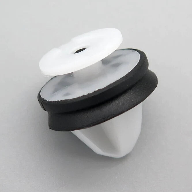 Land Range Rover Trim clips x 10  Freelander Discovery Sport Evoque LR0061015