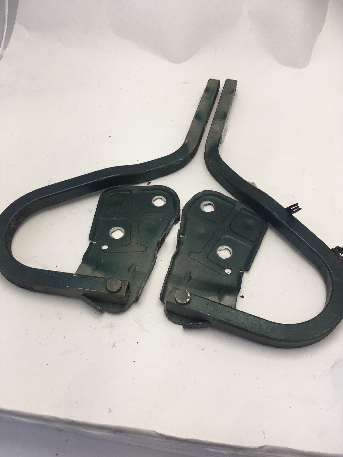 Pair Of Bonnet Hinge In Green From a Mini R50 R52 R53 01-060