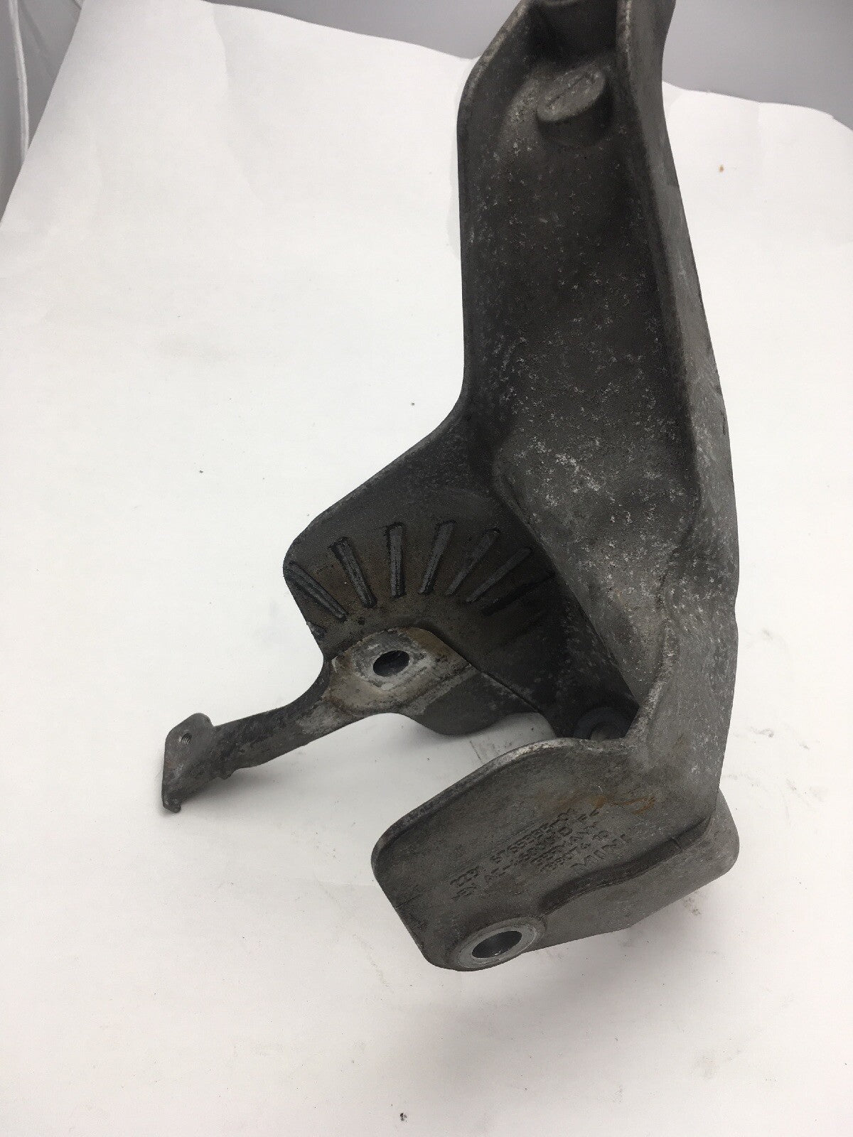 Gearbox Support Bracket 6765333 04-06 From a MINI R50 R523