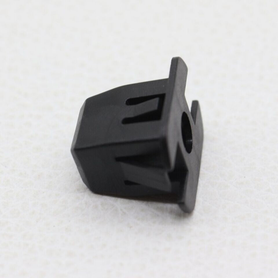 PORSCHE MACAN Trim Fixing Grommet 8K0837199 x2019