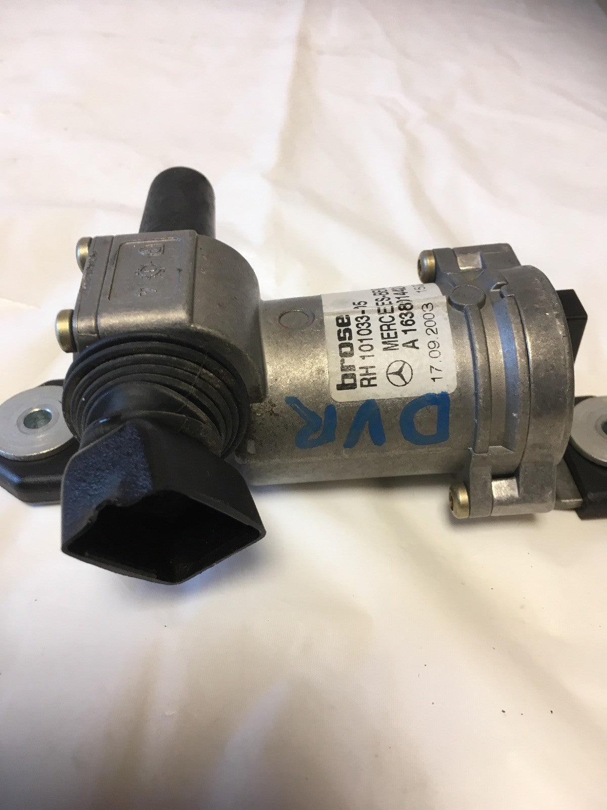 Opening Rear Quarter Right Window Motor 1638201442 From MERCEDES W1634