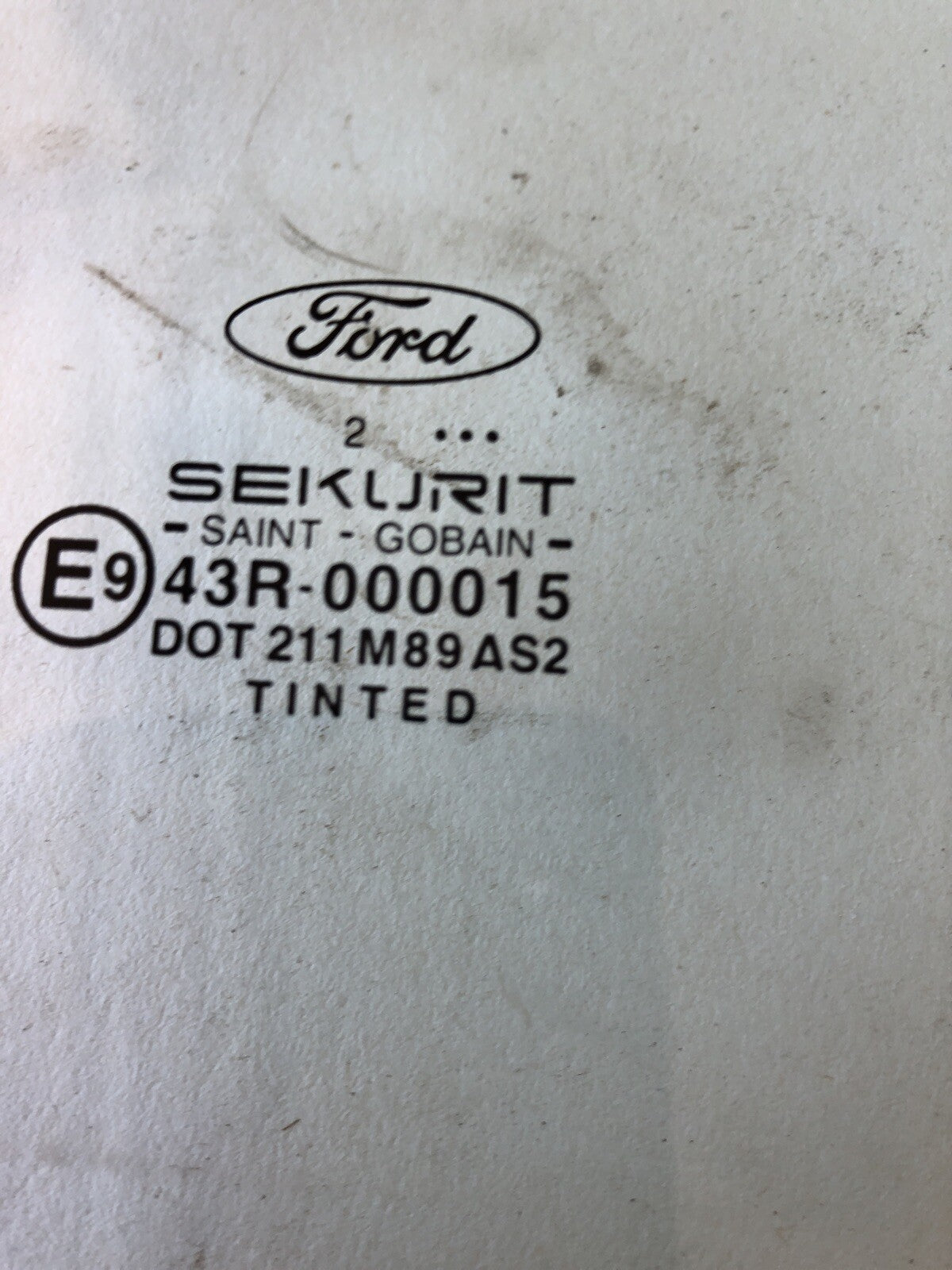 Ford Focus Mk1  Right Side Front Door Window Glass 5 Door1