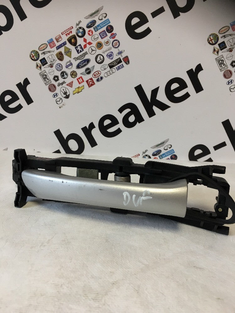 Exterior Door Open Handle Front Right From a Mercedes C Class W203 00-050