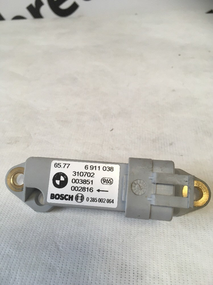 6911038 Side Impact Air Bag Sensor From a BMW 3 E46 Face lift0