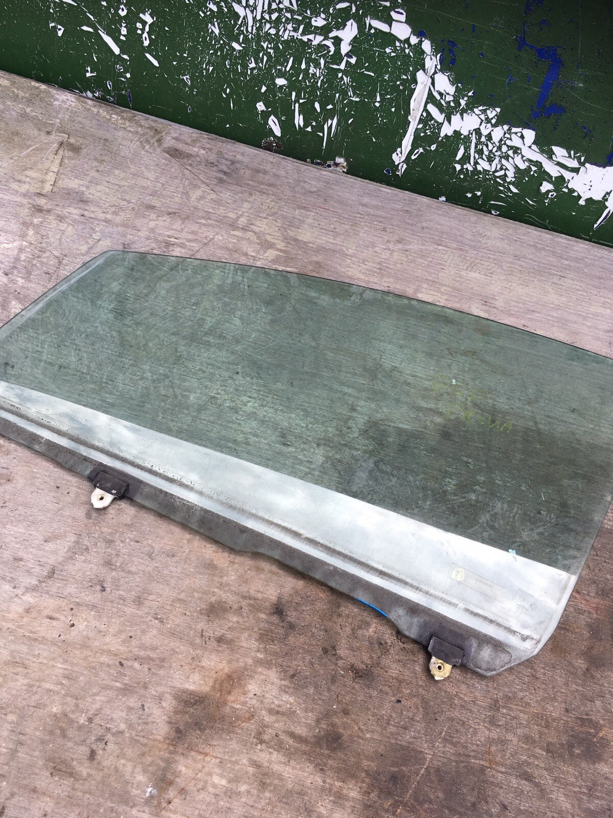 Door Window Glass Front Left for Toyota Previa 2002 05 Gen 20