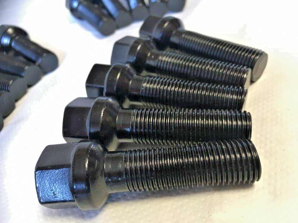 Porsche Black Extended Wheel Bolts 45mm Thread  M14 x 1.5 Hex 17mm2