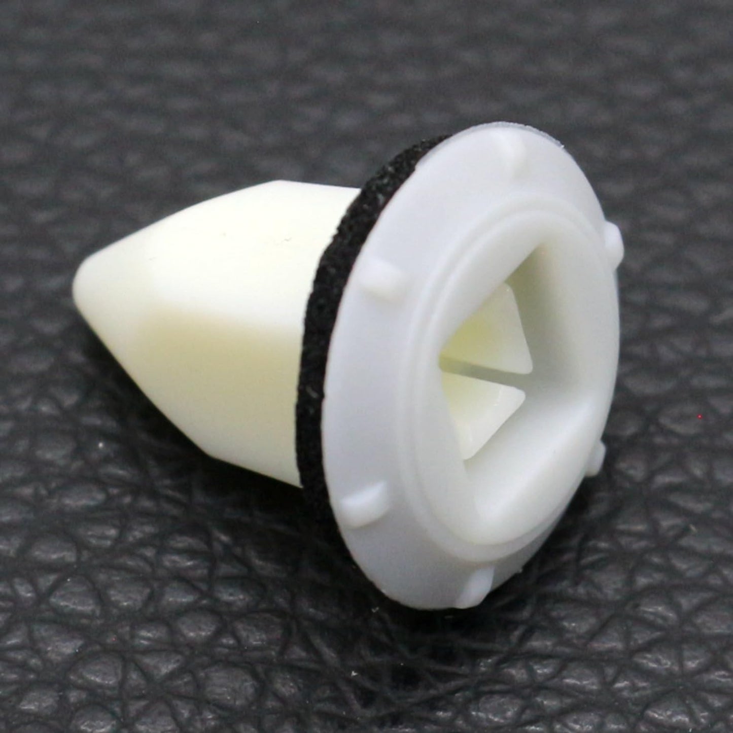 BMW Insulated Gromet for Trim Panel Fixing Secure Bodywork Fastener Clip, Pack 53