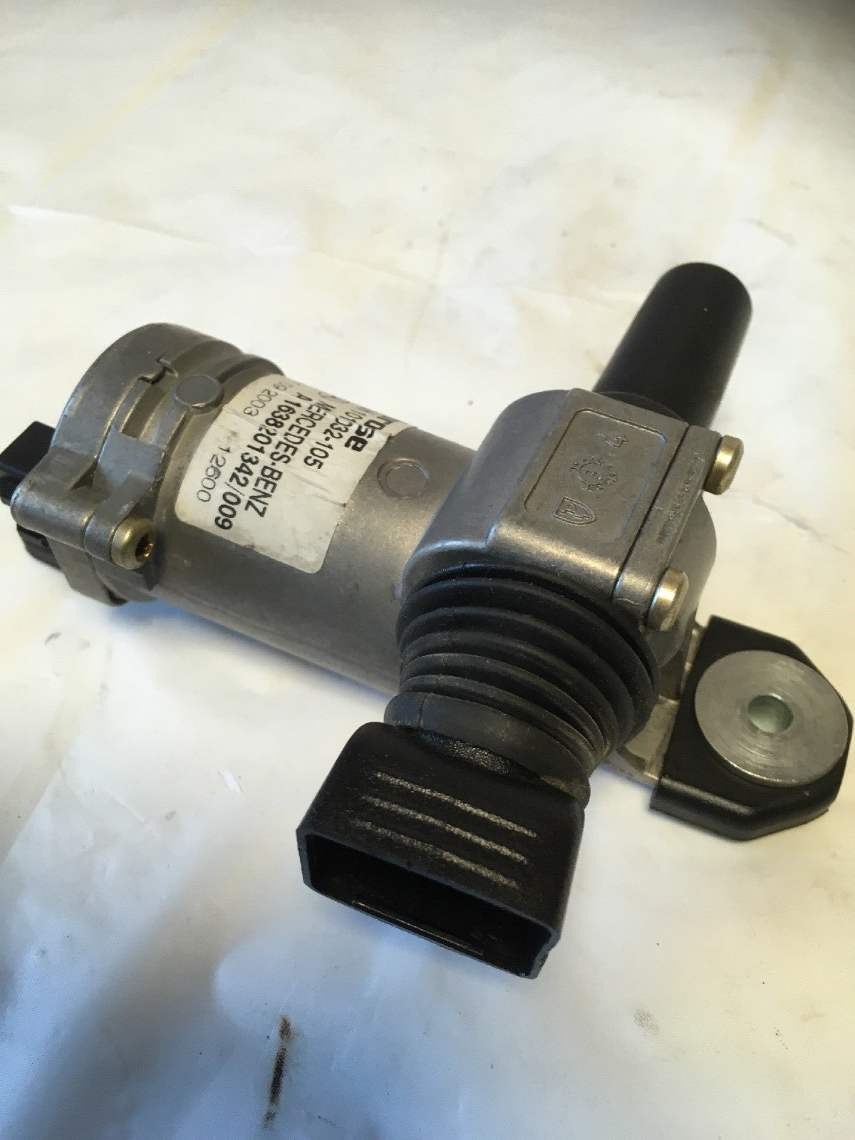 Opening Rear Quarter Left Window Motor 1638201342 From MERCEDES W1633