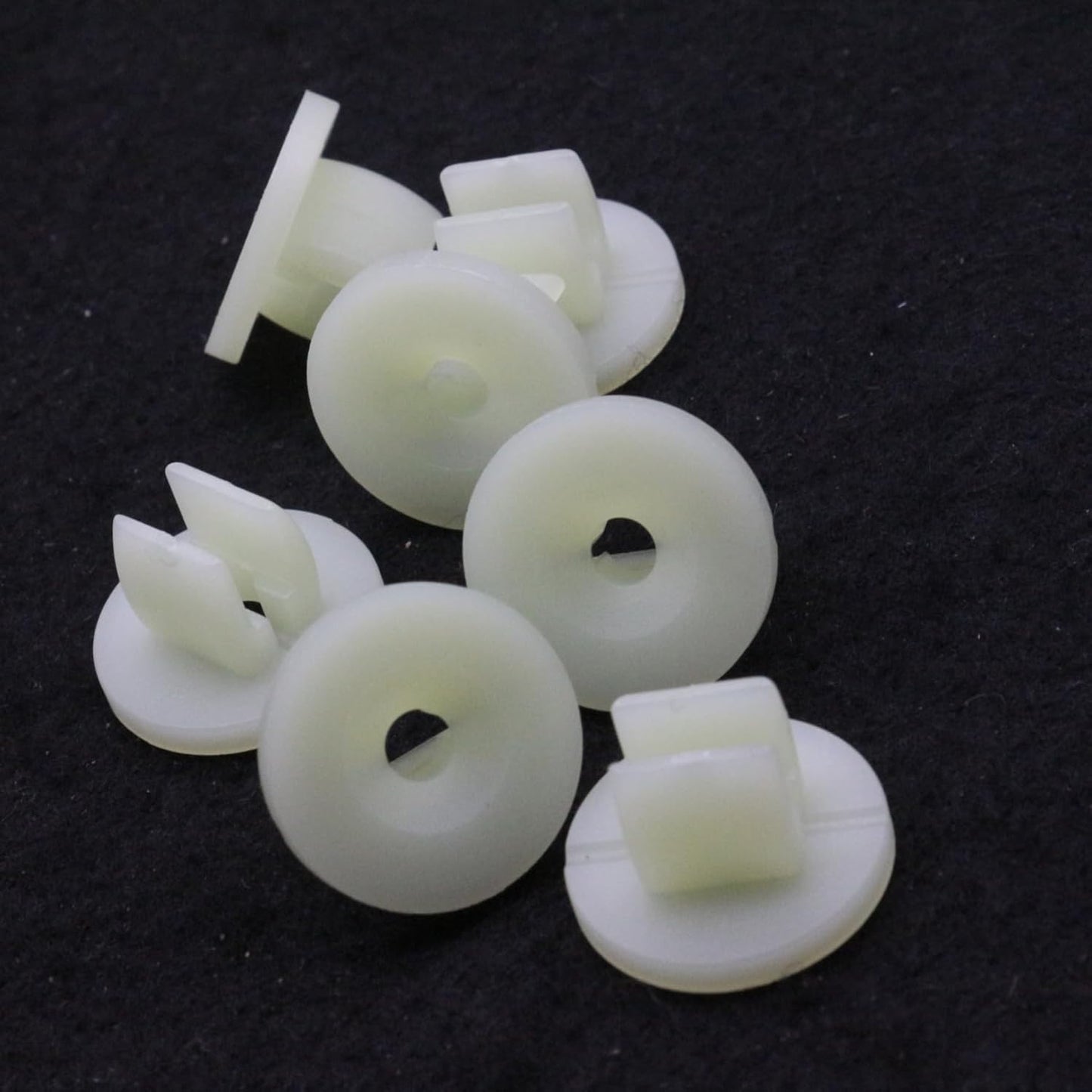 Ford Screw Grommet for Bodywork Trim Fixing Transit Focus Fiesta Ka Mondeo  20pc9