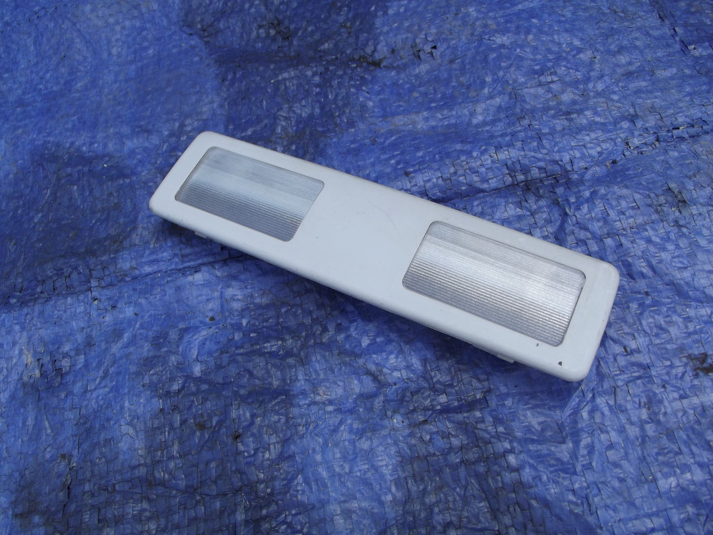 SUN VISOR VANITY MIRROR LIGHT  from a BMW E39 525 D 52