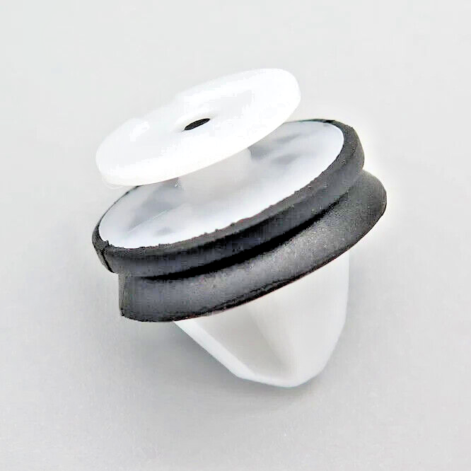 Land Range Rover Trim clips x5  Freelander Discovery Sport Evoque O.E.M LR0061018