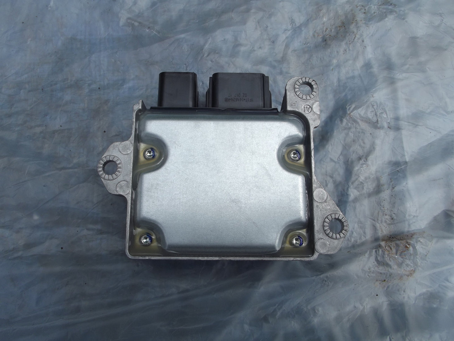 1S7T 14B056 BG AIR BAG SENSOR MODULE ECU   From FORD MONDEO 2.0 ZETEC MK33