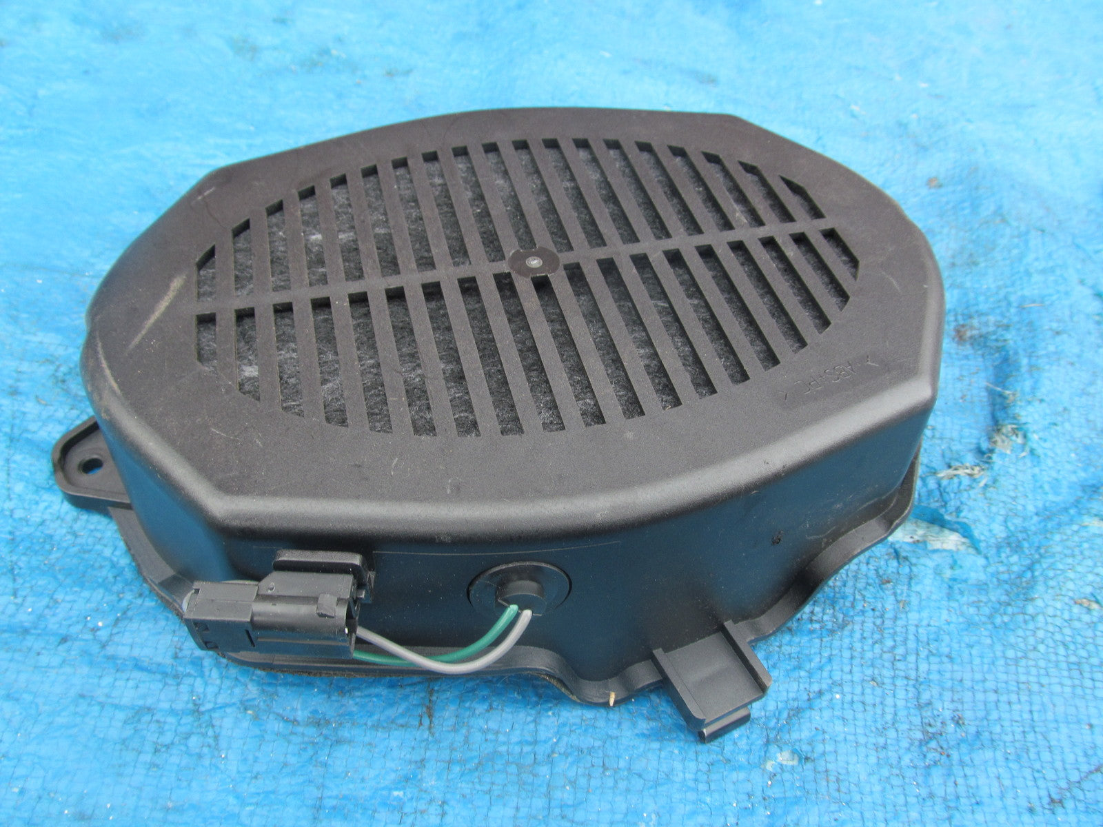 HARMON KARDON REAR SUB WOOFER SPEAKER 'S X PAIR 65 13 8 369 939 - 940 from BMW6