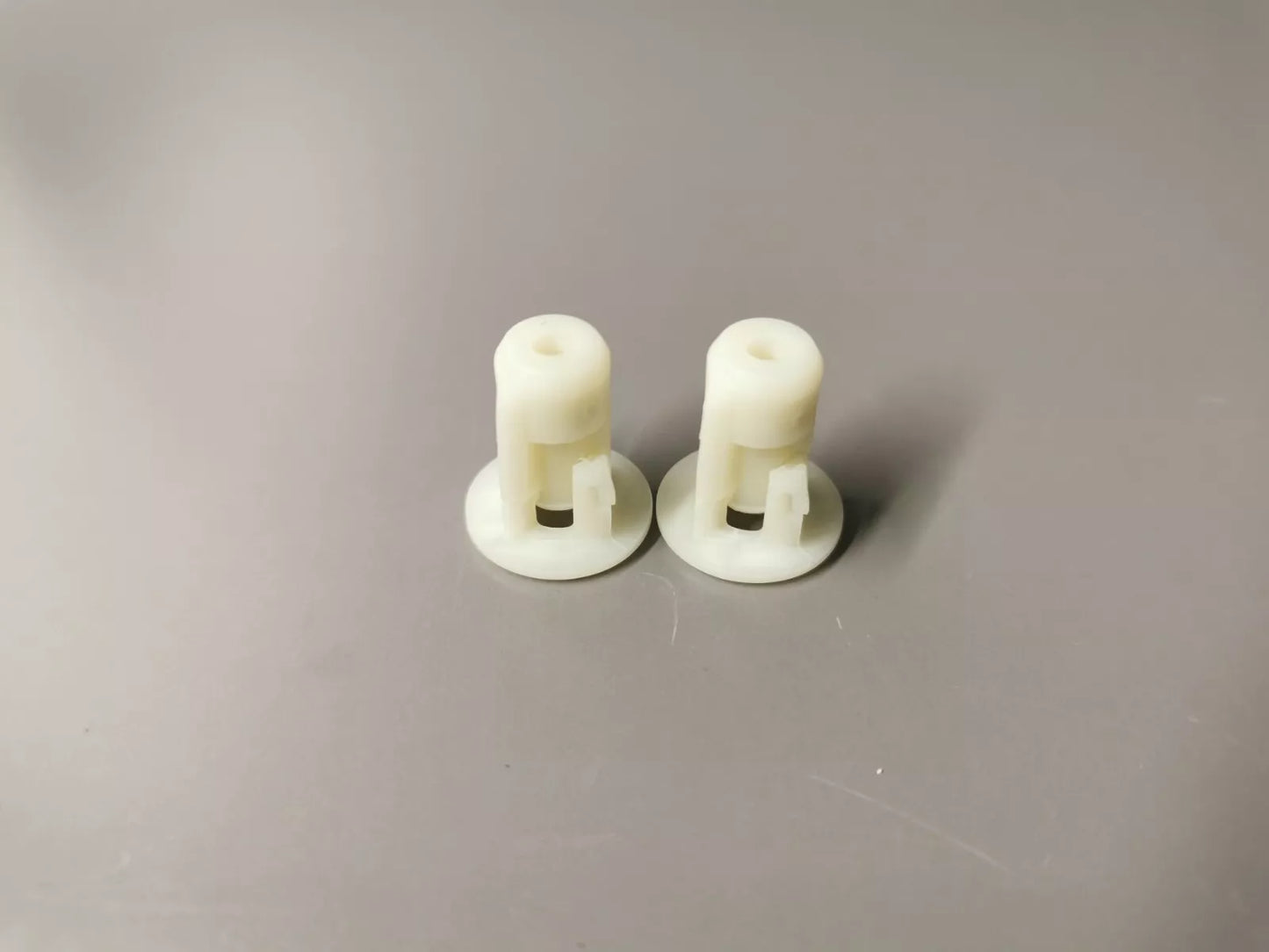 White Expanding Trim Grommet BMW MINI - 07147201307